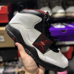Jordan 10 “Chicago Bulls” Size 10.5