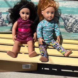Set of 2 Dolls 