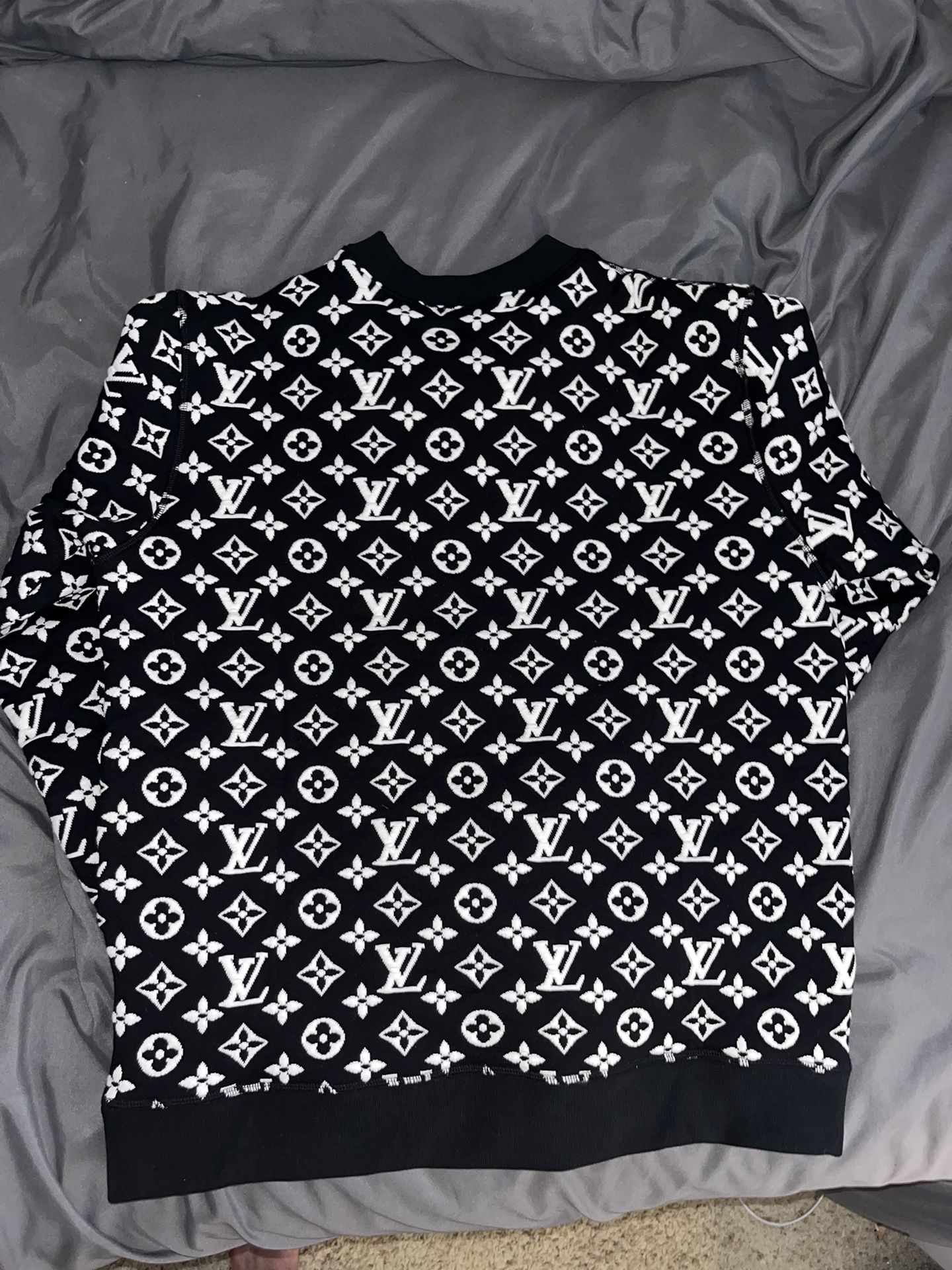Louis Vuitton Grey Monogram Gradient Sweater for Sale in Laurel, MD -  OfferUp