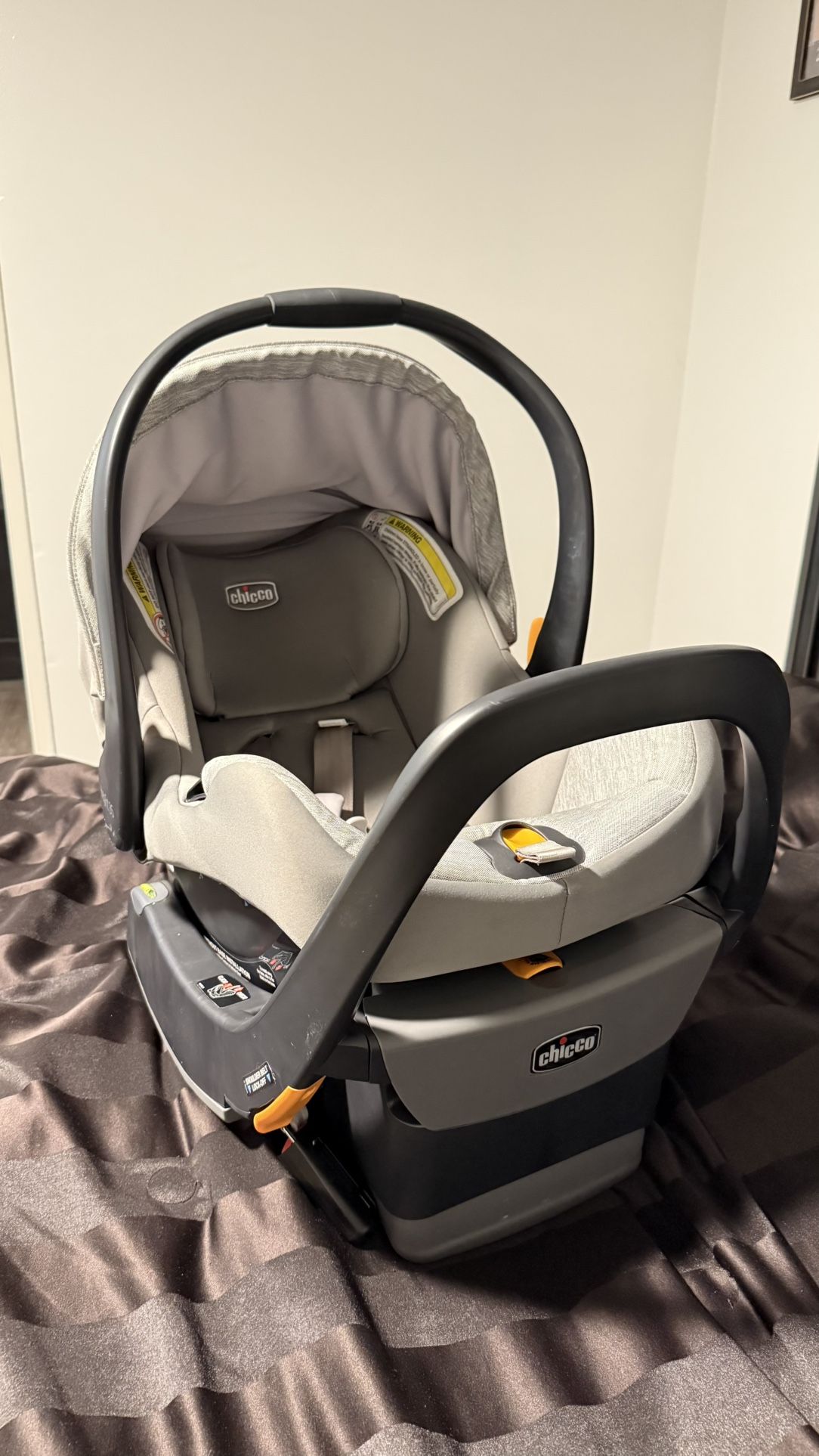 Chicco Key Fit Max Car Seat + Base