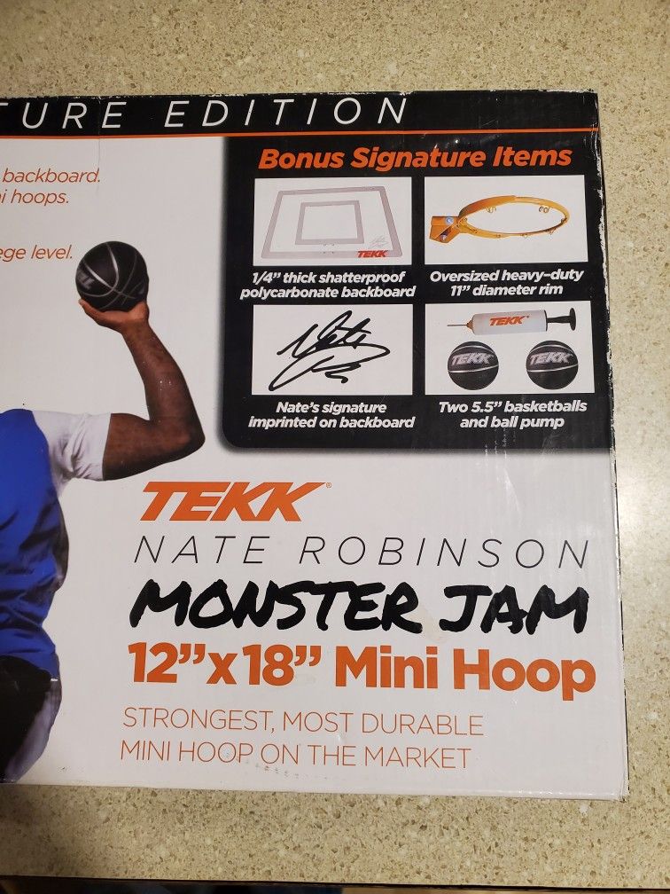 NIB ~ Real Mini Basketball!
