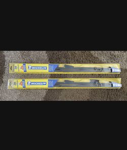 WINDSHIELD WIPER BLADES 
