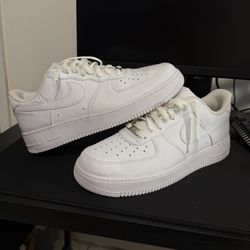Nike Air Force 1 ’07 Triple White - Like New - Size 11.5