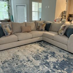 Rooms2go Brookville Sectional, Gently Used.
