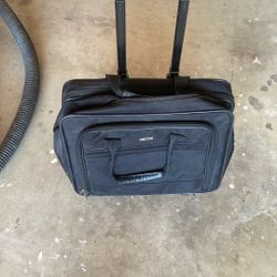 Traveling Bag With Wheels