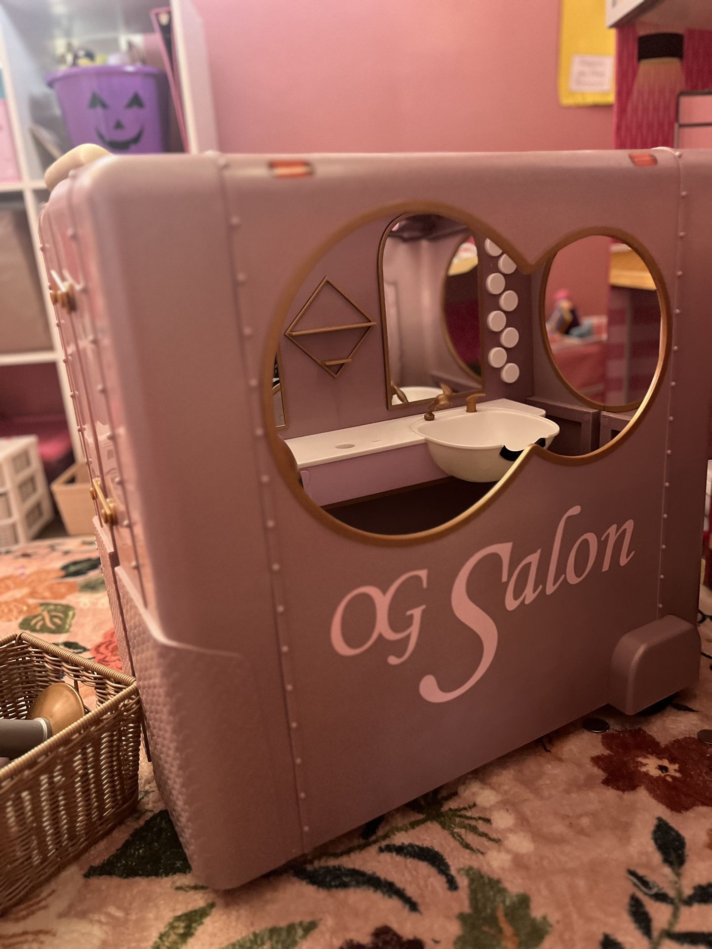 Our Generation Salon Play set With Accessories -like New -