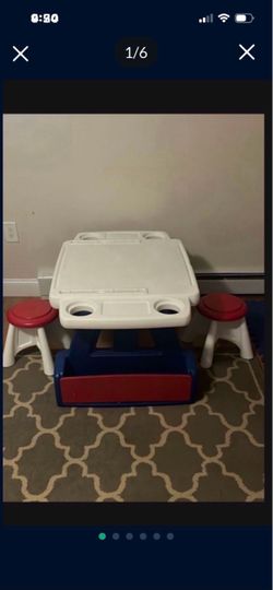 Kids desk