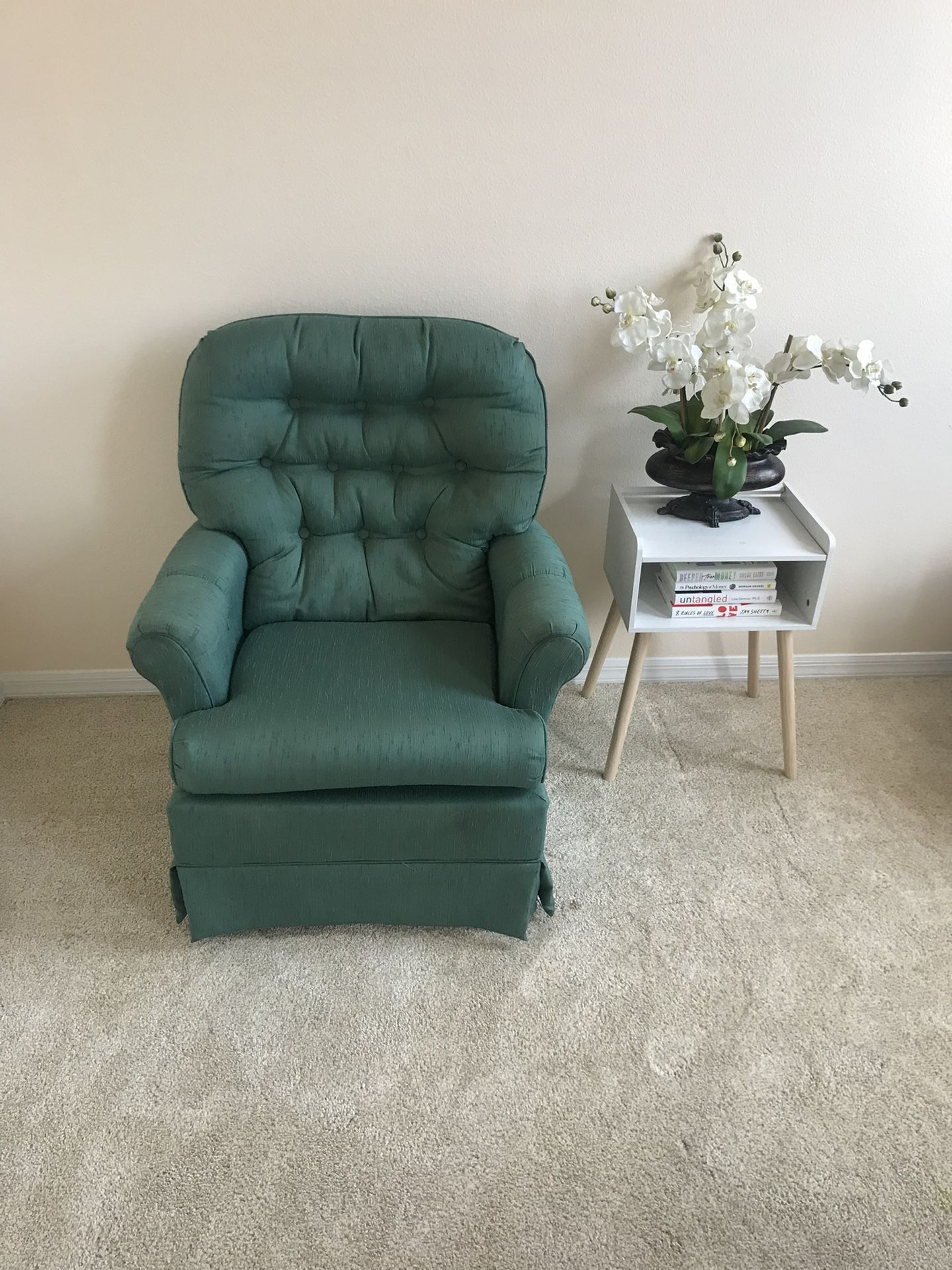 Vintage Green Fabric Swivel Chair In Great Condition FREE Local Delivery 🚚 