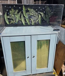 AQUARIUM ACRYLIC WITH STAND 37 GALLONS