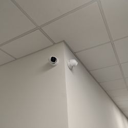 Security Cameras ⭐⭐⭐⭐⭐