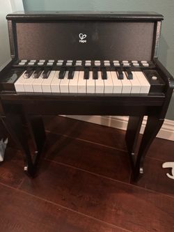 Toddler piano (Hape) brand