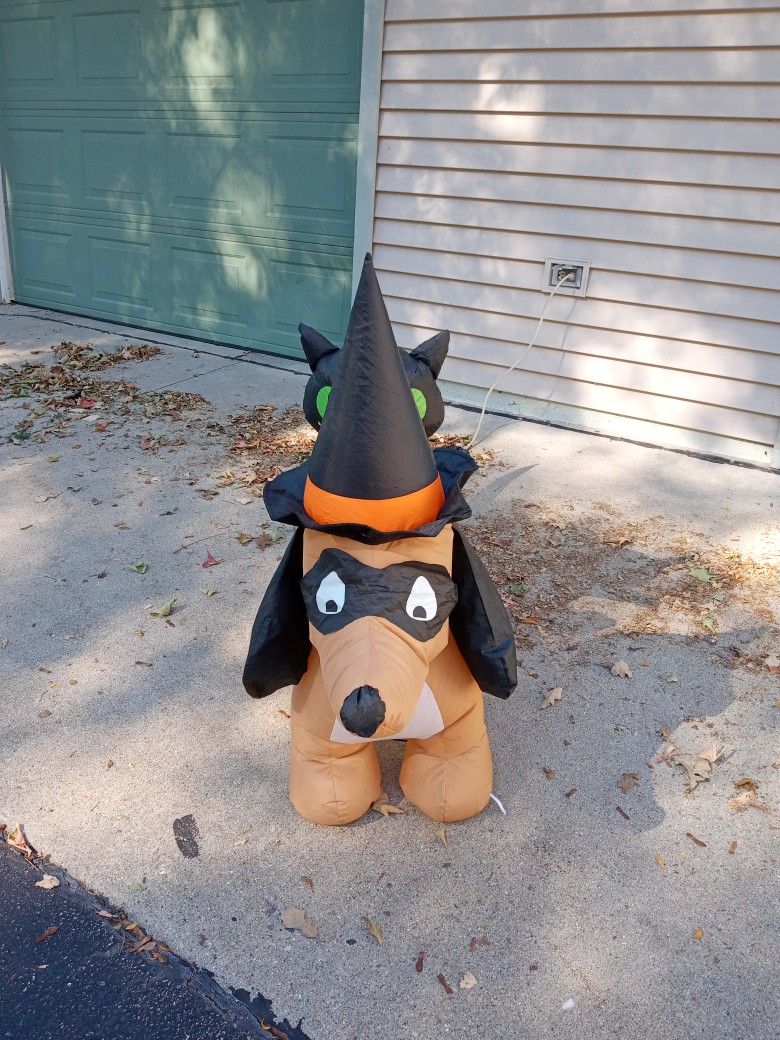 Halloween Wiener Dog With Cat 