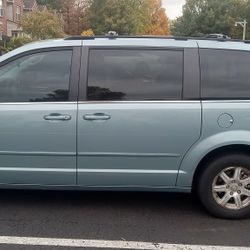 2008 Chrysler Town & Country
