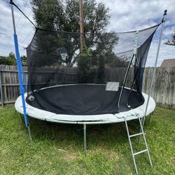 Trampoline 