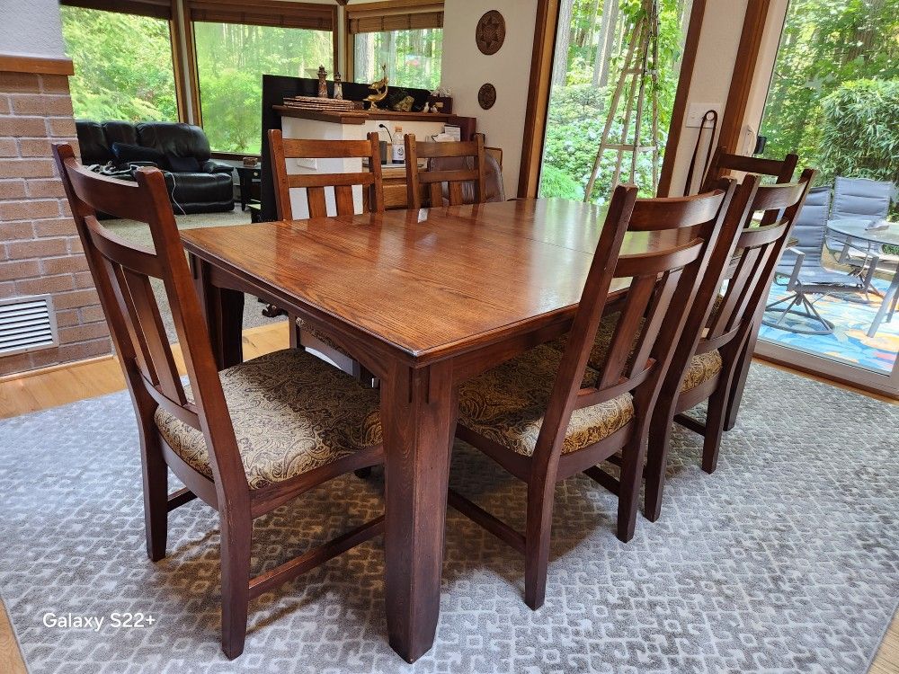 Dining Room Table 70 inches long by 42 inches wide 30 Inch Tall