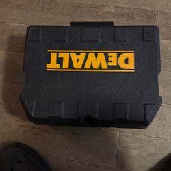 Dewalt Green Laser Level Model # DcLE34021