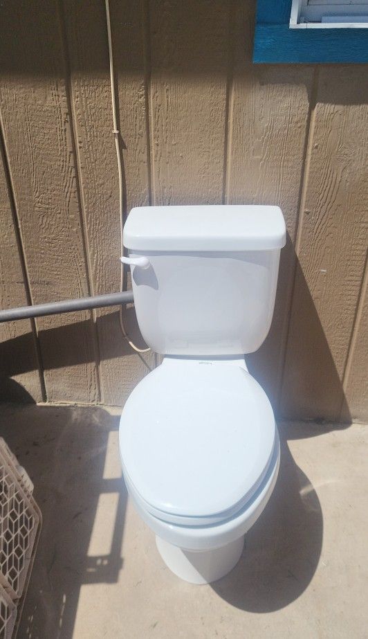 NEW! Ferguson Proflo Toilet #PF5112HE