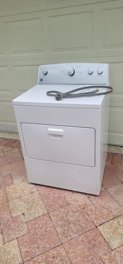 Kenmore Series 500 full size family electric dryer. Se Habla Español