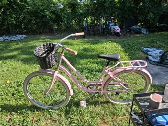 Lady's cruiser bike