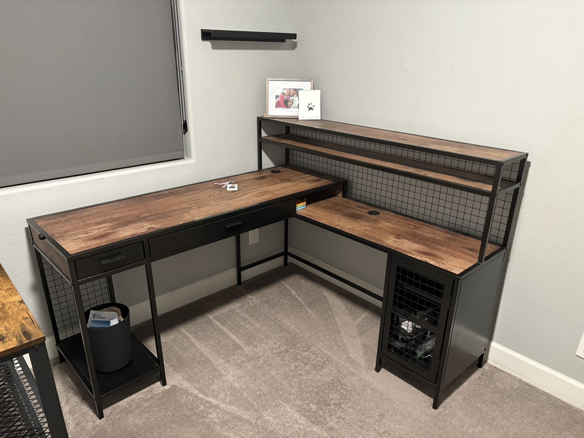 Corner Desk