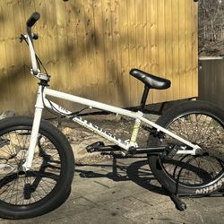 The Kitchen 20” BMX 