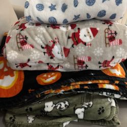 Throw Blanket Bundle (4)