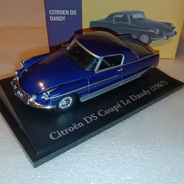 1/43 Scale Citroen DS Coupe Diecast Atlas