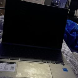 HP - 14" 2-in-1 Full HD TouchScreen Chromebook Plus Laptop with Google Al - Intel Core i3 N - 8GB Memory - 256GB UFS - Meteor Silver