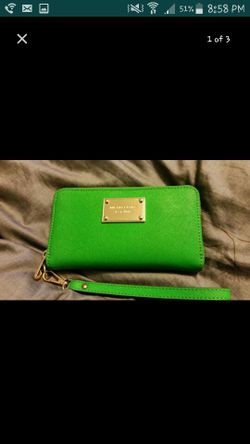 Michael Kors wristlet