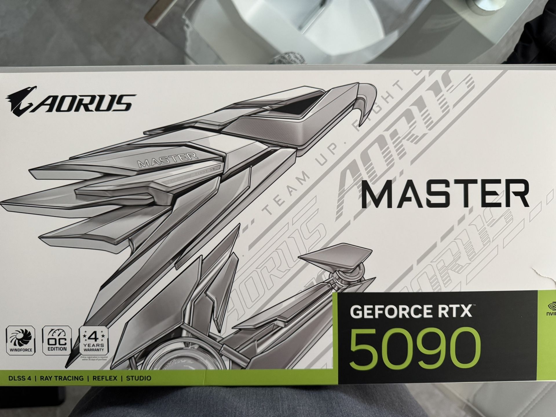 Aorus Master 5090 Ice