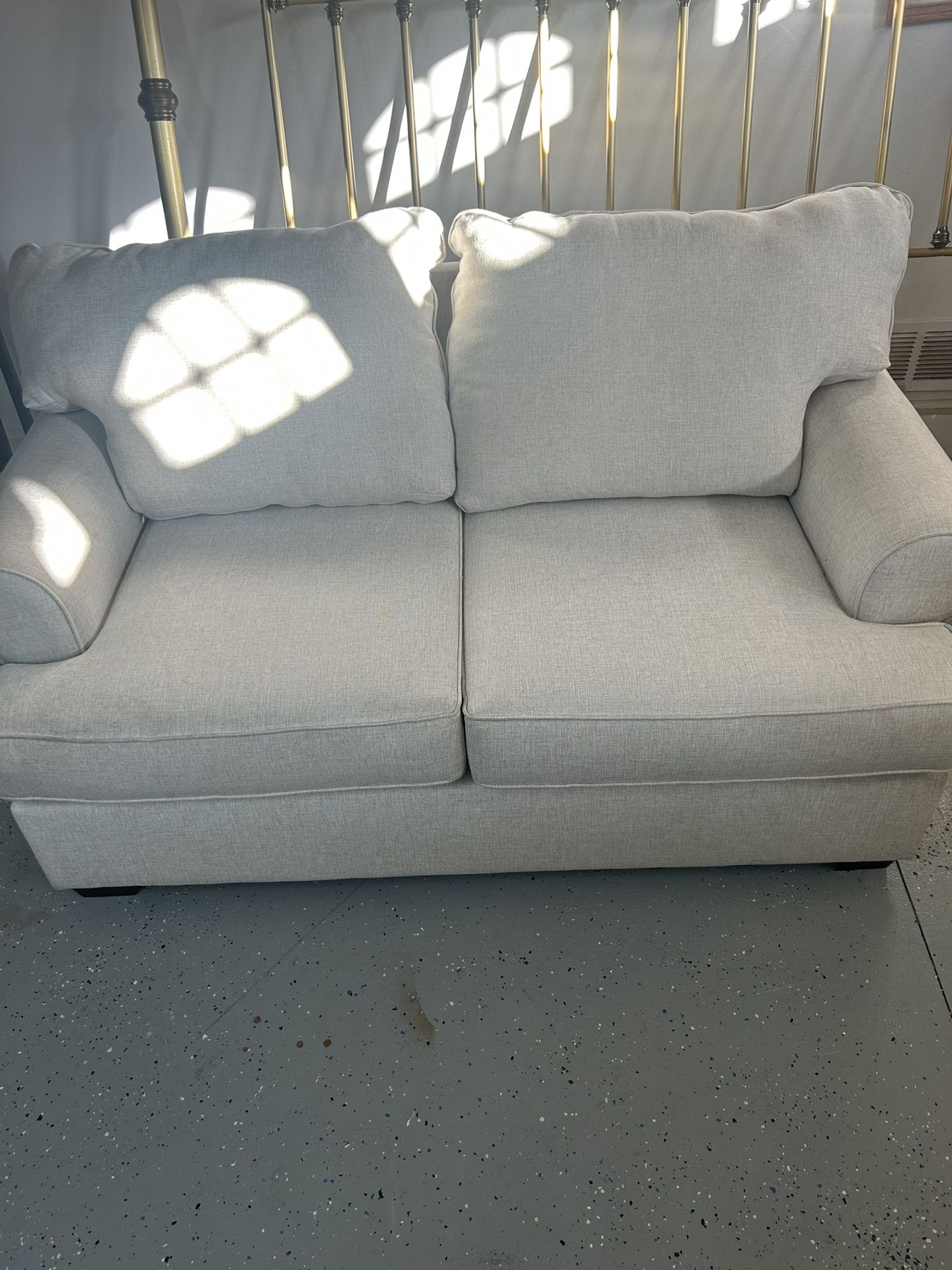 Loveseat 