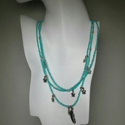 Triple layered turquoise necklace