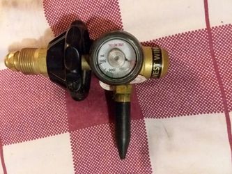 Helium fill gage