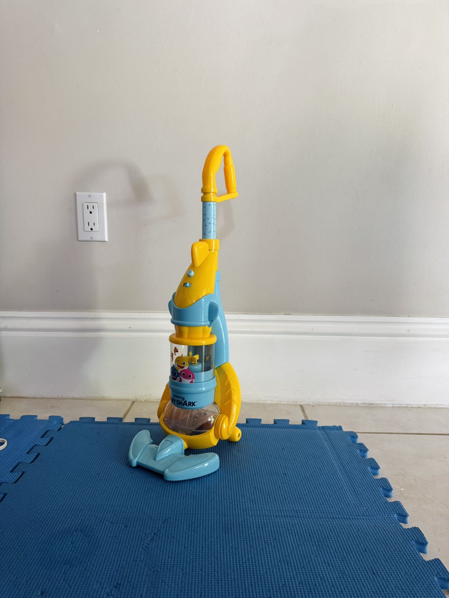 Pinkfong Baby Shark Vacuum