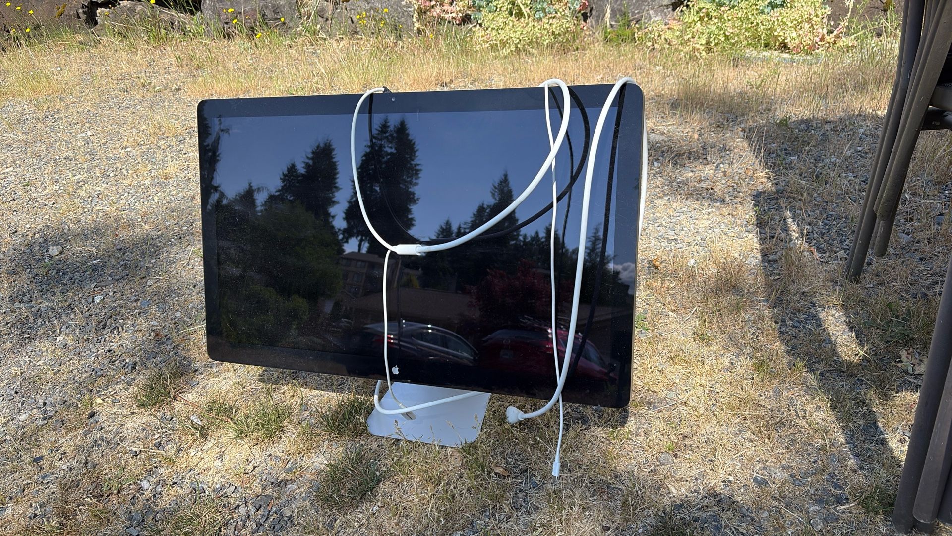 FREE - Apple Computer Monitor