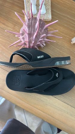 Reef Youth Size 2 Black “Fanning”