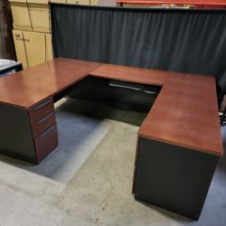 Office Desk U-Shaped with Lateral Filing Cabinet