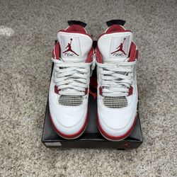 Jordan 4 Fire Red 2012