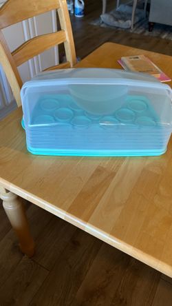Tupperware Cupcake Holder &Carrier