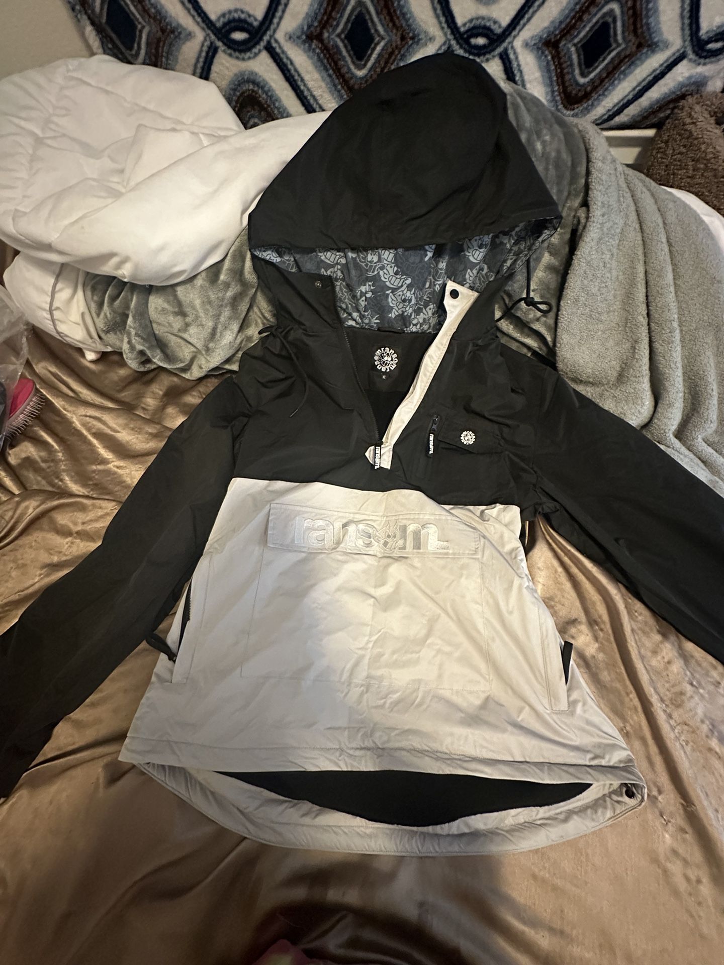 Ransom Windbreaker & Gloves