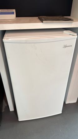 3.2 cu. ft. Mini Refrigerator in White, ENERGY STAR