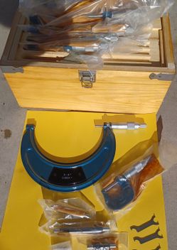 SET OF 6 MICROMETERS, 1 IN. THRU 6 IN. BRAND NEW IN CASE