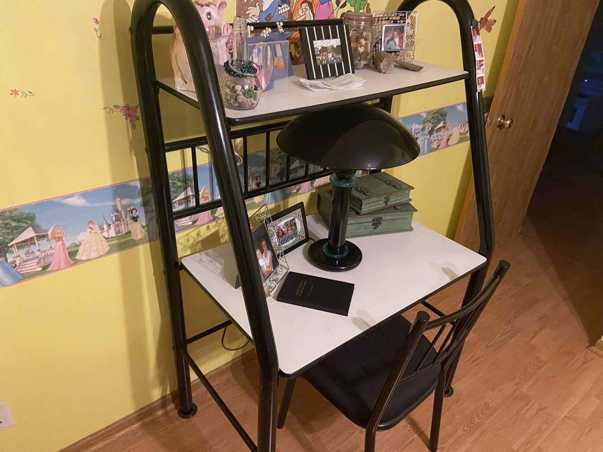 Desk & chair