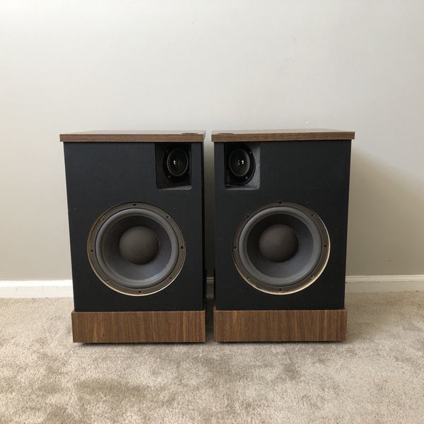 Bose 501 Series III Home Floor Standing Speakers for Sale in Mount