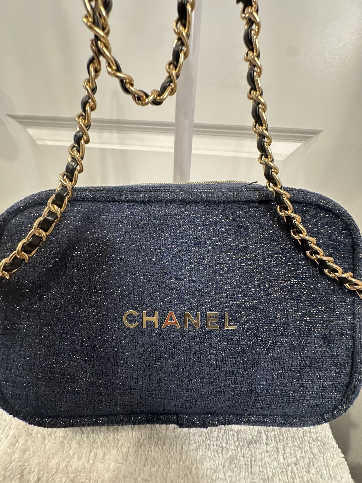 CC VIP Crossbody