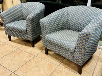 Comfy Chairs/ Lounge Chairs