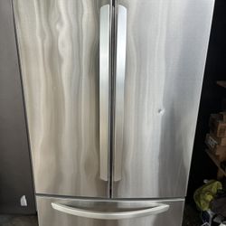 REFRIGERATOR LG 33” 3 Doors 