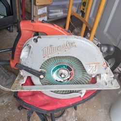 Milwaukee 6390-20 TILT-LOK 120V 7-1/4" Circular Corded Saw