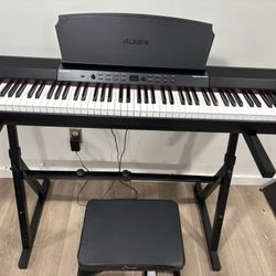 Digital Piano - Built in speakers