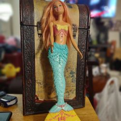 2017 Mattel Barbie Mermaid Doll Aqua Yellow Tail Coral Hair